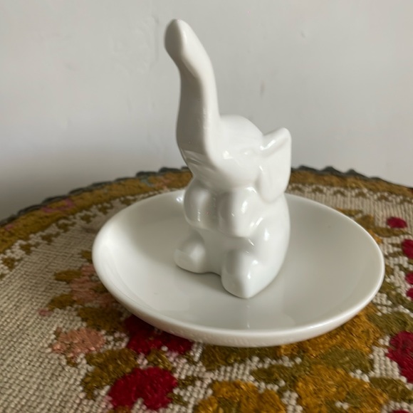 •| ceramic ring holder - Picture 2 of 8